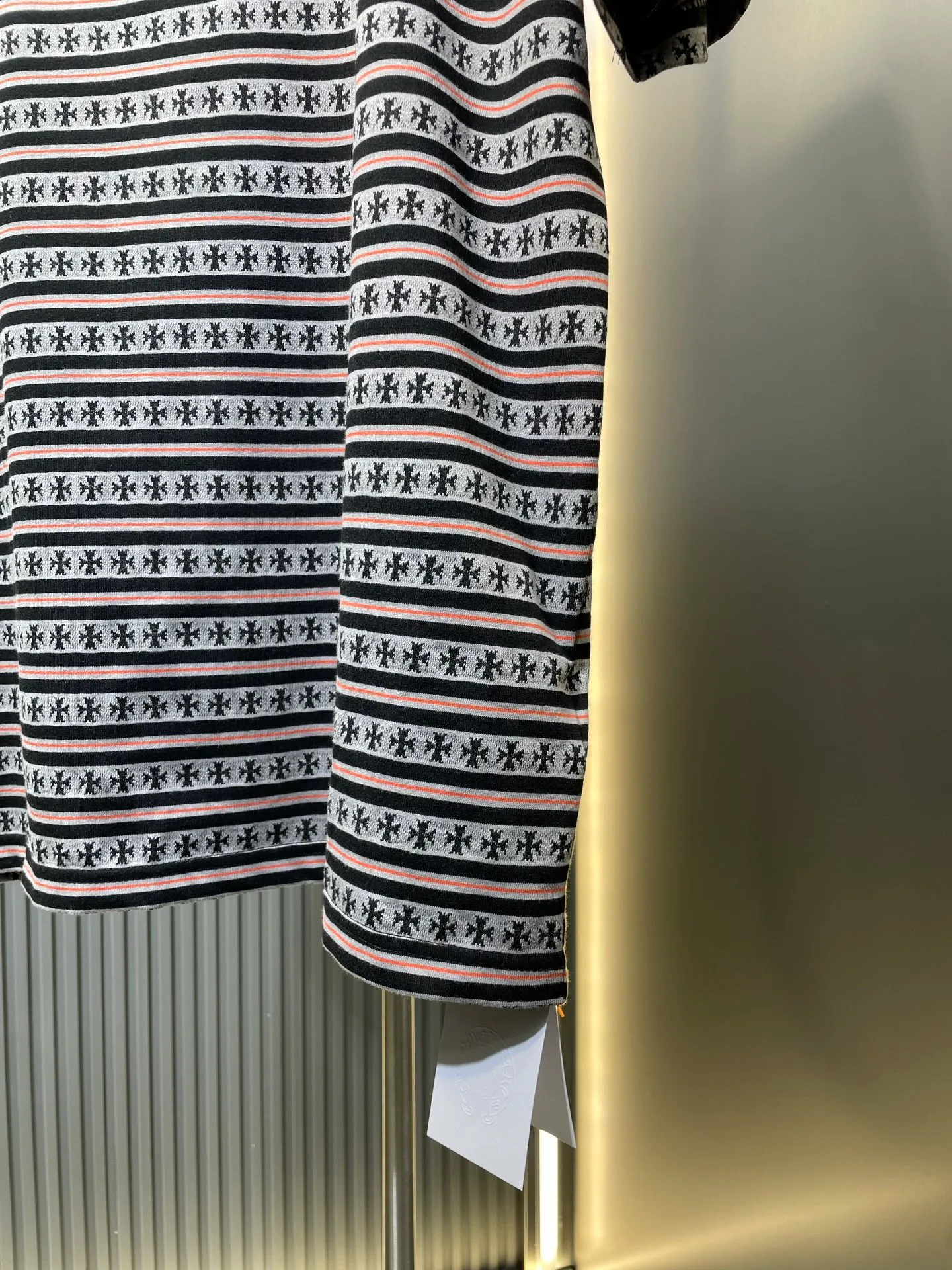 🅿️280 chrome hearts striped full-print short-sleeved craftsmanship instructions: Customized yarn-dyed fabrics, minimum ordering is 1,000 meters, expensive embroidery using imported embroidery machines, the overall line is straight and delicate, the fabric is comfortable and soft, the color is consistent and no color difference. Can be matched with the same style to create a fashionable look, control various occasions, customized accessories, complete three standards, the same style for men and women! ⚠️Color: gray ⚠️Size: sml